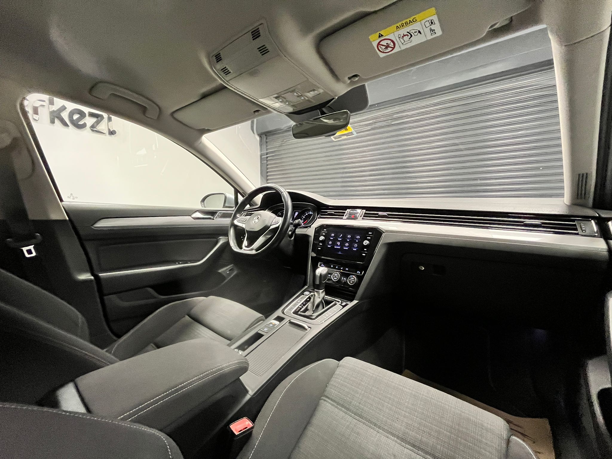 VOLKSWAGEN PASSAT 17